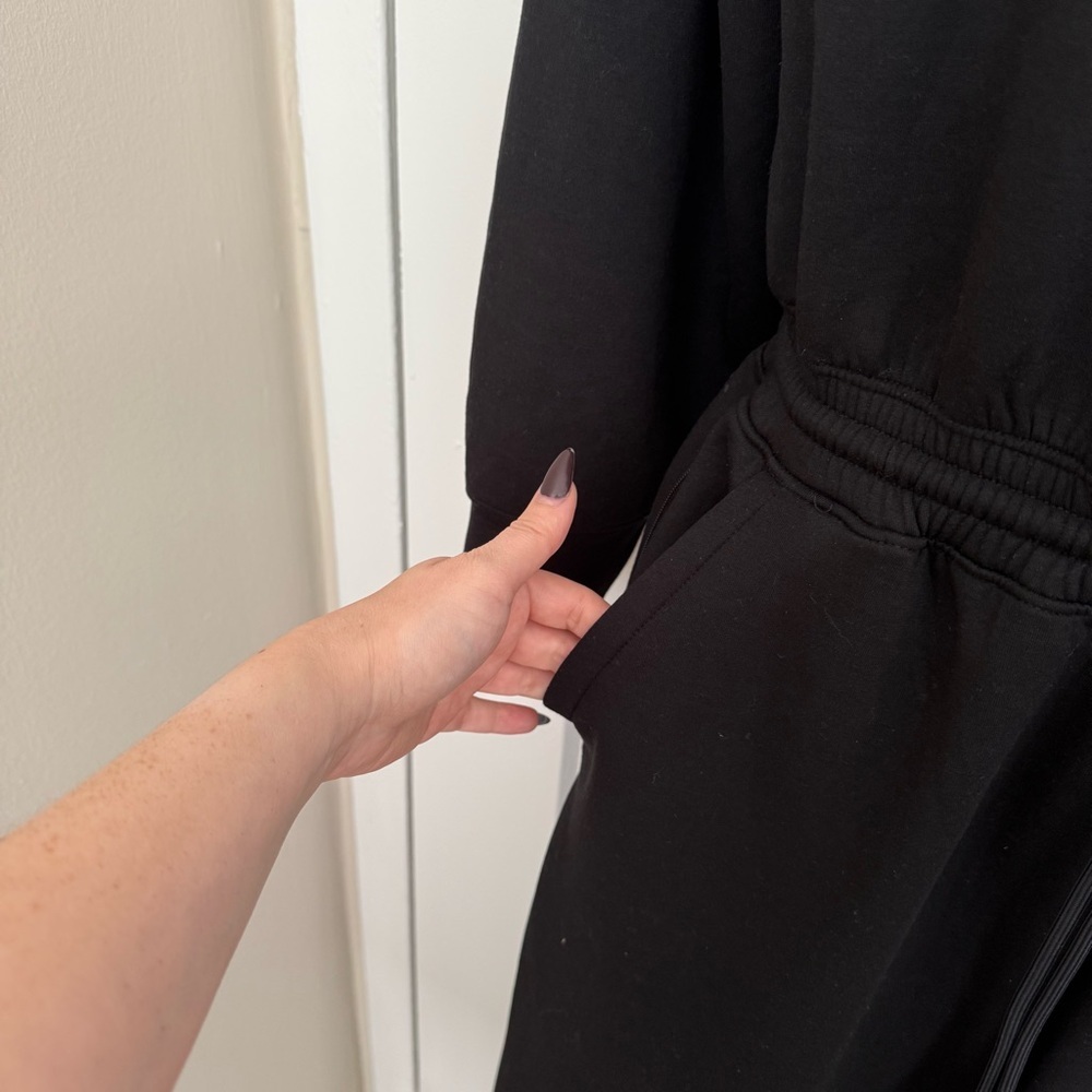 Abercrombie - YPB - Neoknit Long-sleeve Henley Jumpsuit - Black - Picture 4 of 11